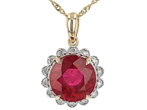 Pre Owned Red Mahaleo Ruby K Yellow Gold Pendant With Chain Ctw