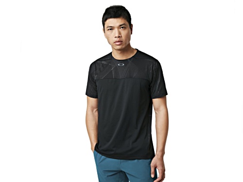 Oakley Men's Blackout Enhance Slant Graphic Crew Neck T-Shirt in Size Medium