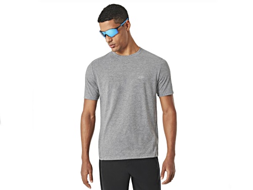 Oakley Men's Gray Athletic Crew Neck Shirt in Size XS