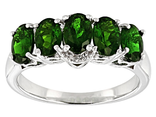 .61CTW OVAL RUSSIAN CHROME DIOPSIDE & .02CTW WHITE DIAMOND ACCENT RHODIUM OVER SILVER BAND RING - Size 6