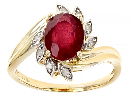 2.35ct Mahaleo® Ruby With 0.05ctw White Diamond 10k Yellow Gold Ring - Size 6