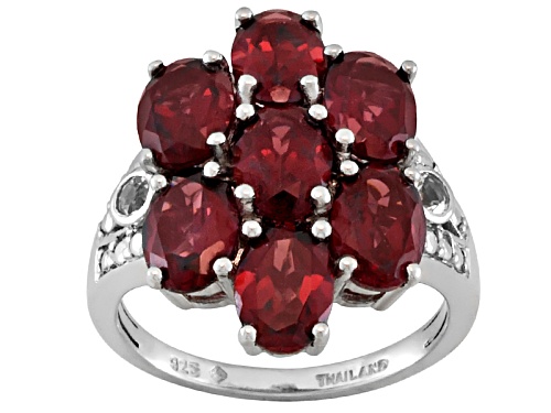 6.65ctw Oval Vermelho Garnet ™ With .16ctw Round White Topaz Sterling Silver Cluster Ring - Size 6