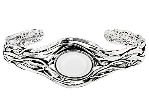 Pre-Owned Artisan Collection of Israel™ 16x12mm White Agate Sterling Silver Textured Cuff Bracelet - Size 7.25