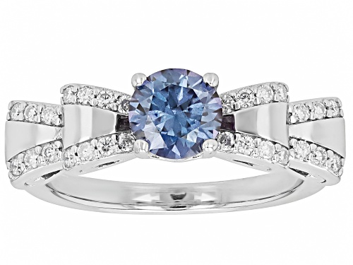 Pre-Owned MOISSANITE FIRE® AND BLUE MOISSANITE  1.08CTW DEW ROUND PLATINEVE® BOW RING - Size 6