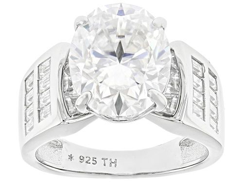 Pre-Owned MOISSANITE FIRE® 6.86CTW DEW OVAL AND BAGUETTTE WITH TAPERED BAGUETTE PLATINEVE® RING - Size 7