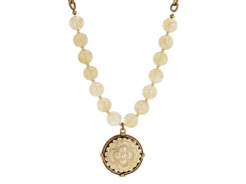 Pre-Owned Atelier J Rutilated Quartz Simulant Gold Tone Medallion Necklace - Size 18
