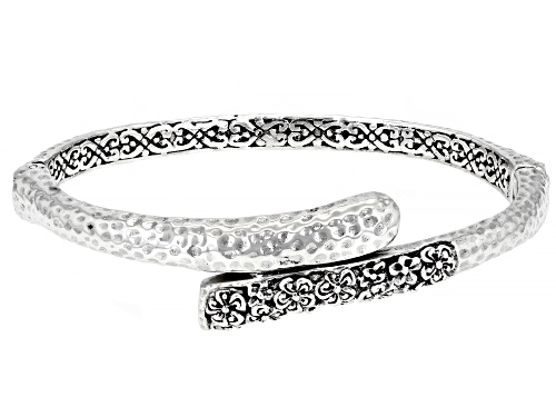 Artisan Collection of Bali™ Silver Frangipani & Hammered Bypass Bracelet - Size 6.75