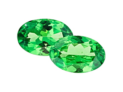 MATCHED PAIR OF TANZANIAN TSAVORITE MIN 0.80CTW 6X4MM OVALS