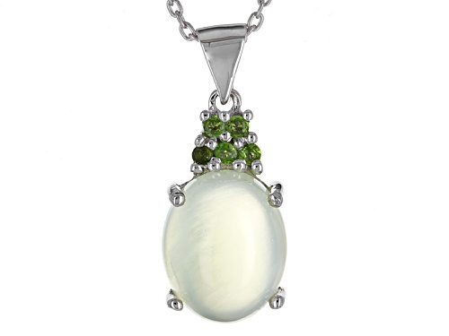 11x9mm Oval Cabochon Prehnite And .08ctw Round Russian Chrome Diopside Silver Pendant With Chain