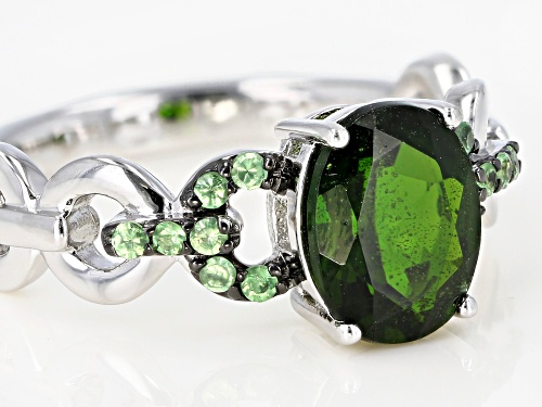 .81ct Oval Chrome Diopside With .15ctw Round Tsavorite Rhodium Over Sterling Silver Ring - Size 9