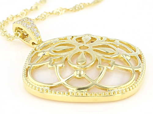 Bella Luce ® 19.01ctw Mother Of Pearl And White Diamond Simulant Eterno™ Yellow Pendant With Chain