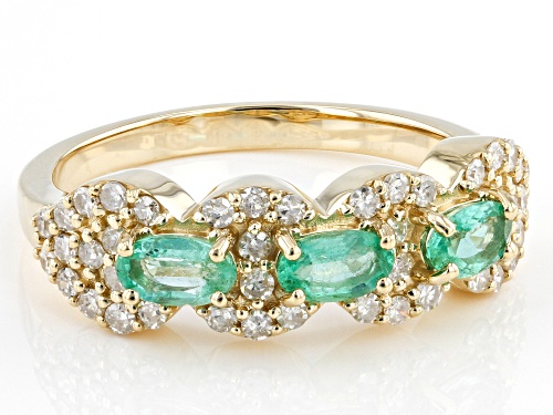 0.57ctw Oval Ethiopian Emerald With 0.44ctw White Diamond 14k Yellow Gold Band Ring - Size 9