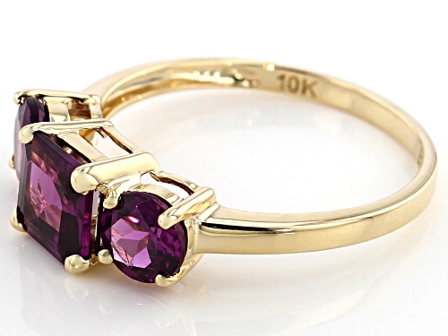 2.36ctw Square Octagonal and Round Grape Color Garnet 10k Yellow Gold 3-Stone Ring - Size 7