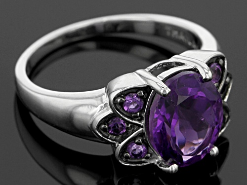 1.91ct Oval Uruguayan Amethyst With .20ctw Round African Amethyst Sterling Silver Ring - Size 11