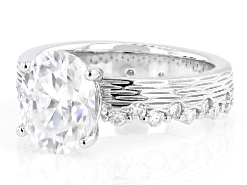 MOISSANITE FIRE® 4.02CTW DEW OVAL AND ROUND PLATINEVE® RING - Size 7