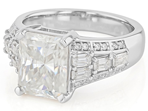 MOISSANITE FIRE® 4.70CTW DEW RADIANT WITH EMERALD CUT AND ROUND PLATINEVE® RING - Size 9
