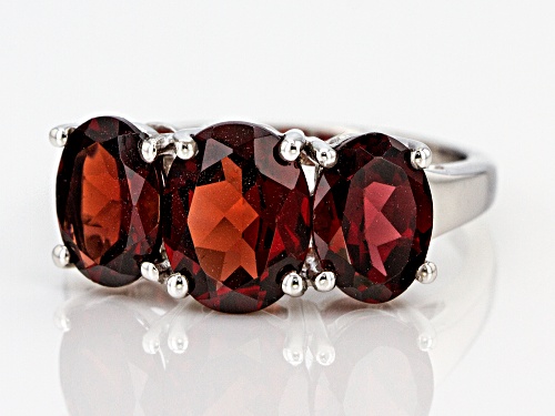 4.43ctw Oval Garnet sterling silver 3-stone ring - Size 5