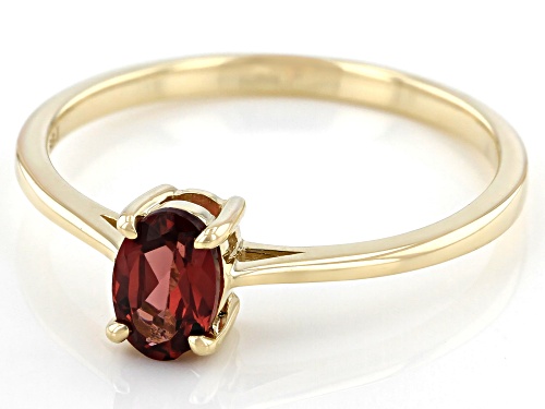 0.45ct Oval Garnet 10k Yellow Gold Ring - Size 9
