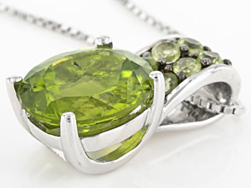 4.34ctw Oval And Round Manchurian Peridot™ Sterling Silver Pendant With Chain