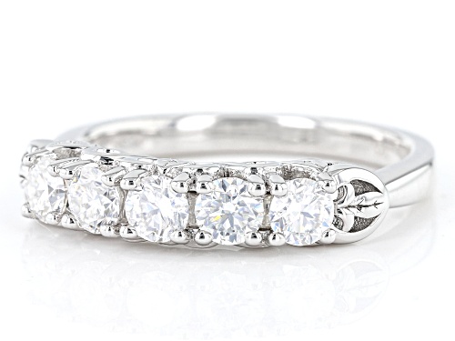 MOISSANITE FIRE® .80CTW DEW ROUND BRILLIANT PLATINEVE® RING - Size 9