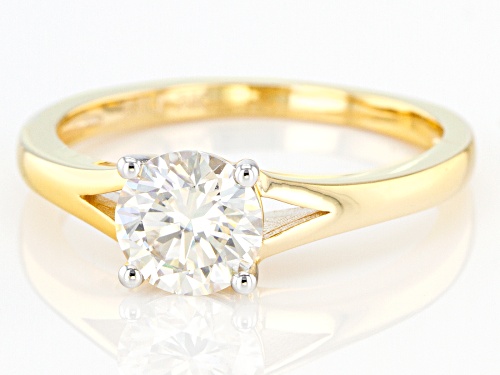 MOISSANITE FIRE(R) 1.00CT DEW ROUND 3K YELLOW GOLD RING - Size 10