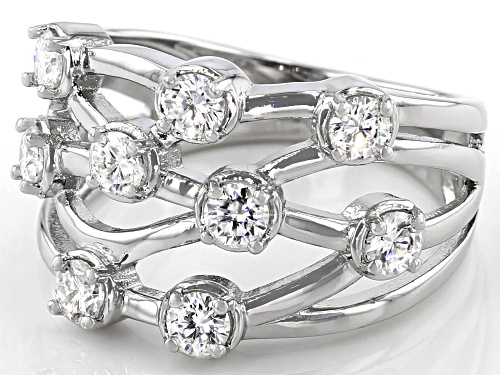 Pre-Owned MOISSANITE FIRE(R) .90CTW DEW ROUND PLATINEVE(R) RING - Size 5