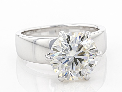 Pre-Owned MOISSANITE FIRE(R) 4.20CT DEW ROUND PLATINEVE(R) RING - Size 6