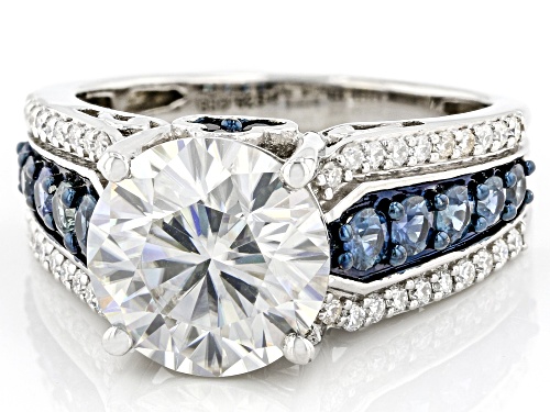 Pre-Owned MOISSANITE FIRE(R) 4.00CTW DEW ROUND & BLUE SAPPHIRE PLATINEVE(R) RING - Size 6