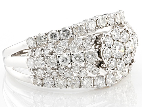 Pre-Owned 2.00ctw Round White Diamond 900 Platinum Cluster Ring - Size 5