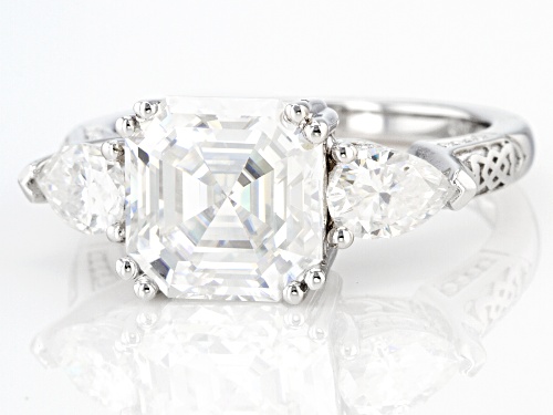 Pre-Owned MOISSANITE FIRE(R) 4.78CTW DEW ASSCHER CUT & PEAR SHAPE PLATINEVE(R) RING - Size 5