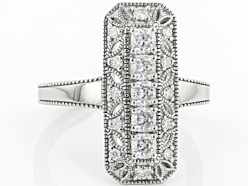 Pre-Owned MOISSANITE FIRE(R) .81CTW DEW CUSHION CUT AND ROUND PLATINEVE(R) RING - Size 7