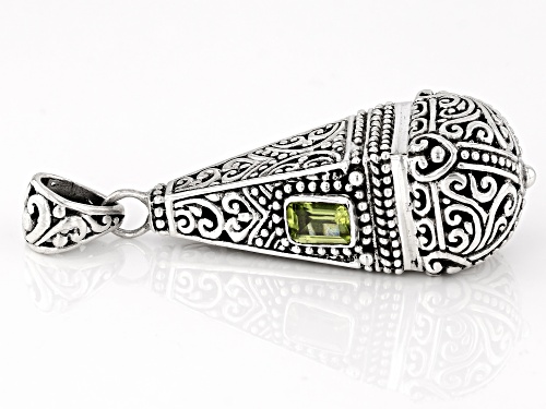 Pre-Owned Artisan Collection of Bali™ 0.54ct Peridot Sterling Silver Textured Solitaire Pendant