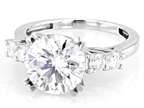 Pre-Owned MOISSANITE FIRE® 4.06CTW DEW ROUND BRILLIANT PLATINEVE® RING - Size 5