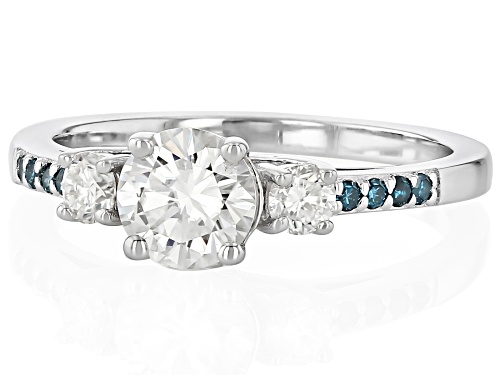 Pre-Owned MOISSANITE FIRE® 1.00CTW DEW ROUND BRILLIANT WITH BLUE DIAMOND PLATINEVE® RING - Size 9