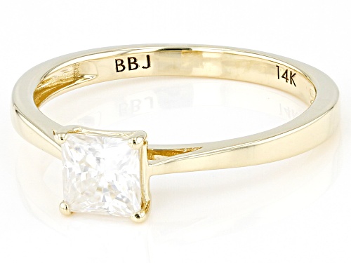 Pre-Owned MOISSANITE FIRE(R) .80CT DEW SQUARE BRILLIANT CUT 14K YELLOW GOLD RING - Size 8