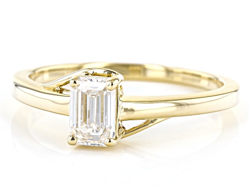 Pre-Owned MOISSANITE FIRE(R) .58CT DEW OCTAGONAL EMERALD CUT 14K YELLOW GOLD SOLITAIRE RING - Size 10