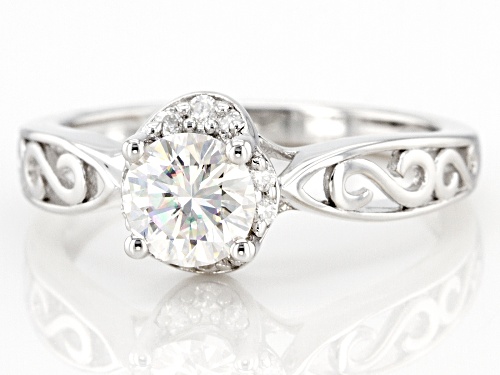 Pre-Owned MOISSANITE FIRE(R) .92CTW DEW ROUND PLATINEVE(R) RING - Size 9