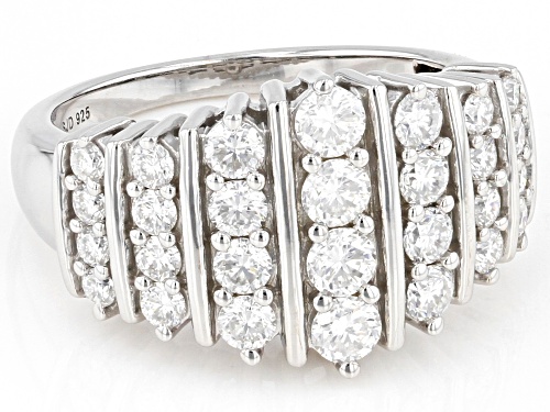 Pre-Owned MOISSANITE FIRE(R) 1.36CTW DEW ROUND PLATINEVE(R) RING - Size 6