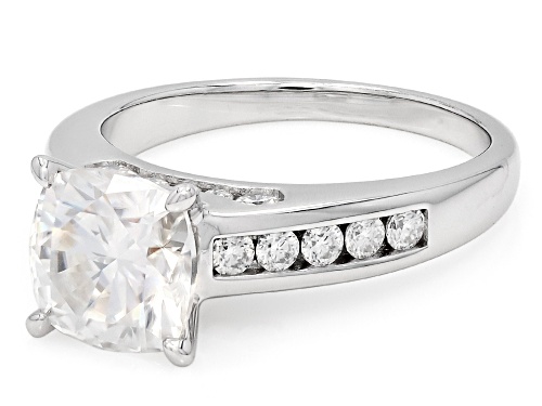 Pre-Owned MOISSANITE FIRE® 3.06CTW DEW CUSHION CUT AND ROUND PLATINEVE® RING - Size 8