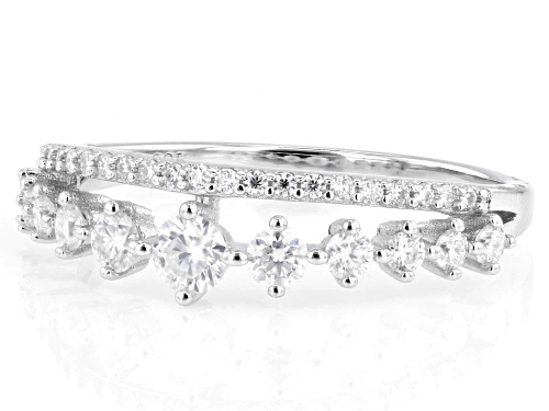 Pre-Owned MOISSANITE FIRE® 0.64CTW DEW ROUND BRILLIANT PLATINEVE® RING - Size 5