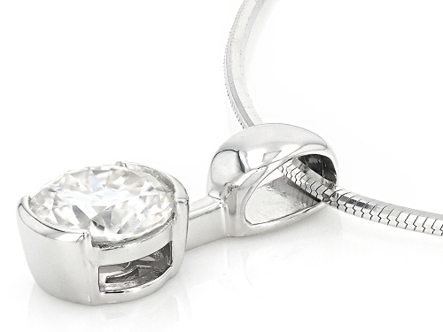 Pre-Owned MOISSANITE FIRE® 0.90CT DEW ROUND BRILLIANT PLATINEVE® PENDANT AND CHAIN