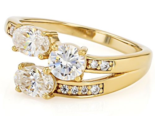 Pre-Owned 1.84ctw Stronitum Titanate With 0.07ctw Moissanite 18k Yellow Gold Over Sterling Silver Ri - Size 7