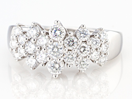 Pre-Owned MOISSANITE FIRE(R) 1.20CTW DEW ROUND PLATINEVE(R) RING - Size 8