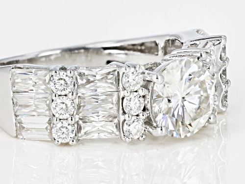 Pre-Owned MOISSANITE FIRE® 2.64CTW DEW ROUND AND BAGUETTE PLATINEVE® RING - Size 11