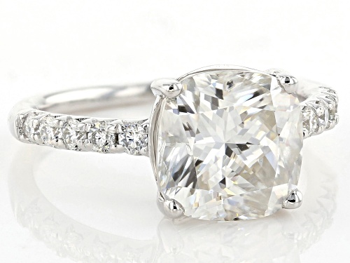 Pre-Owned MOISSANITE FIRE® 4.50CTW DEW CUSHION CUT AND ROUND PLATINEVE™ RING - Size 6