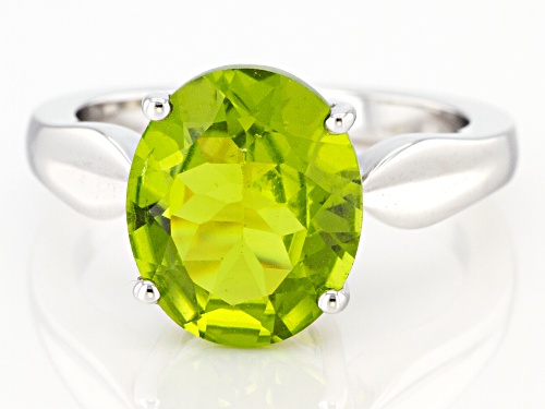 Pre-Owned 4.50ct Oval Peridot Sterling Silver Solitaire Ring - Size 10