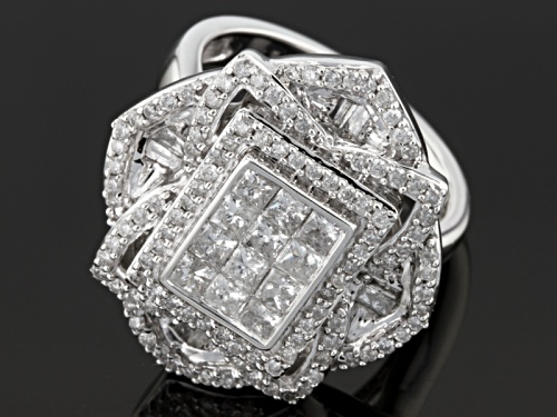 Pre-Owned 1.50ctw Princess Cut, Round, And Baguette Diamond 10k White Gold Ring - Size 8
