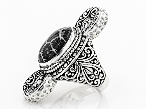 Pre-Owned Artisan Collection of Bali™ Oval Black Indonesian Coral Silver Solitaire Ring - Size 8