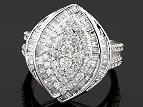Pre-Owned 1.85ctw Round & Baguette Diamond 14k White Gold Ring - Size 6