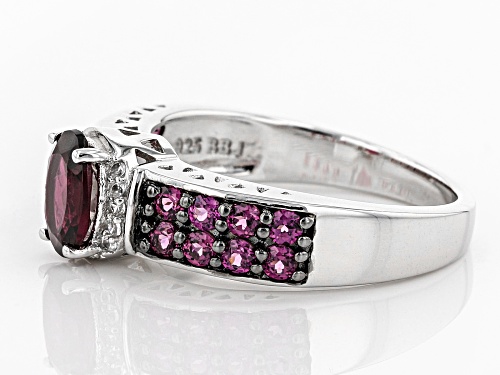 1.41ctw Oval And Round Raspberry color Rhodolite With .05ctw Round White Zircon Sterling Silver Ring - Size 12